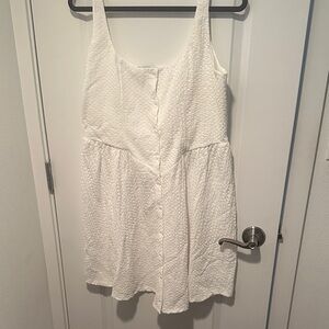Elegant White Textured Women's Top